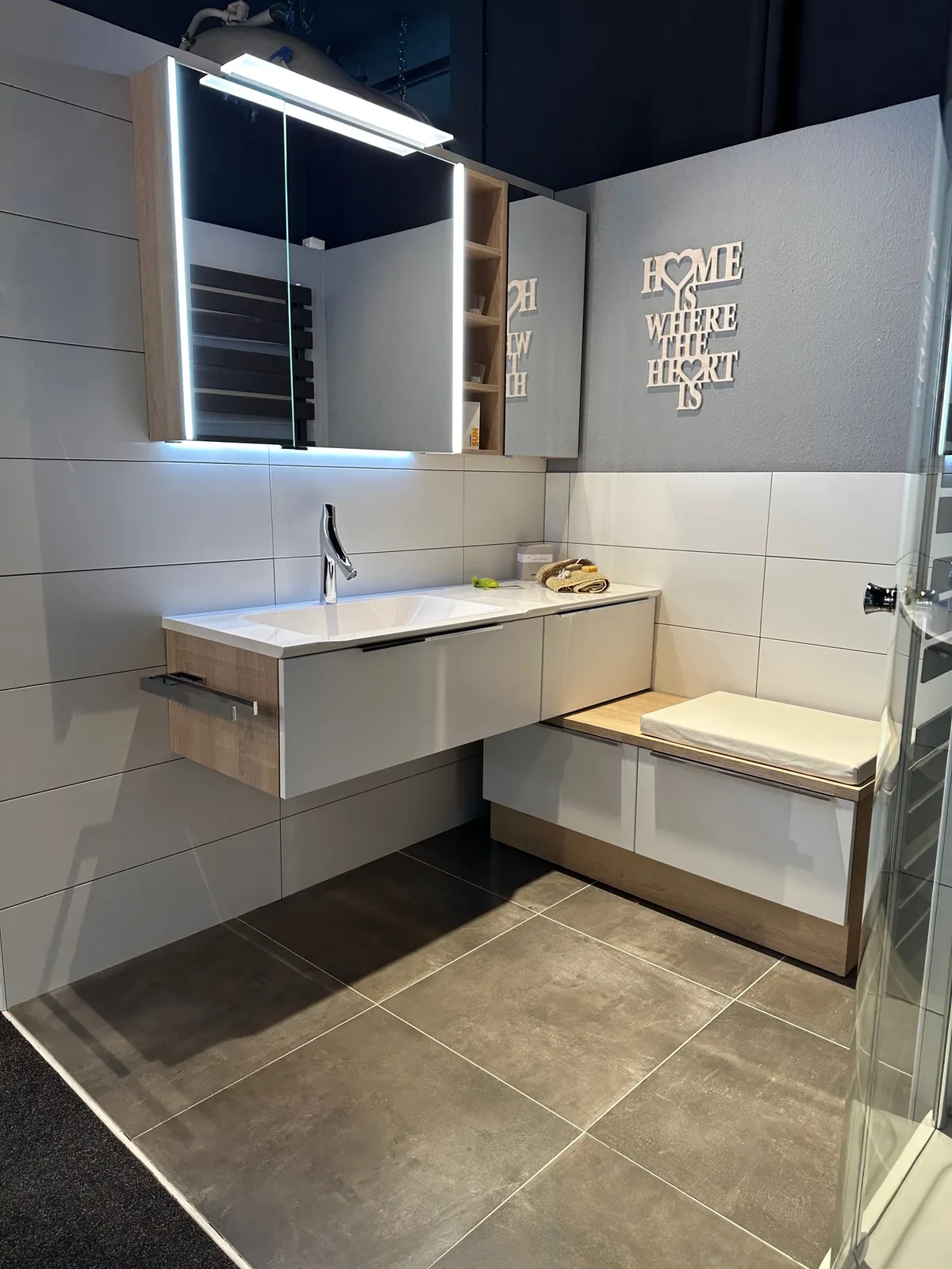 Showroom Impression 2